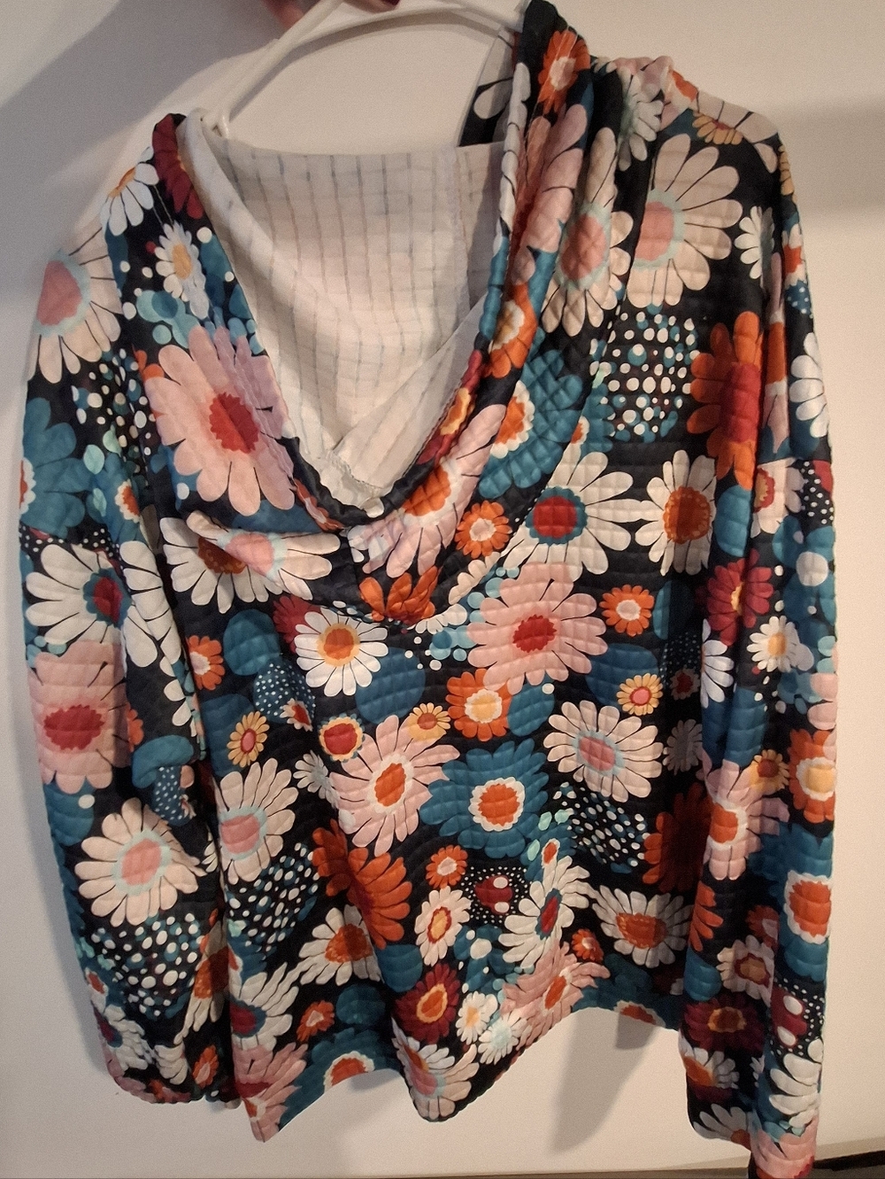 Floral Quilted Hooded Sweatshirt - Multicolor - Picture 2 of 3